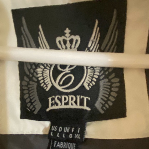 Esprit puffer coat. Woman’s - Picture 3 of 4